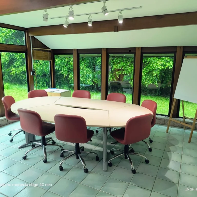 Instagram post from hebromleilao. This post is in position 5.