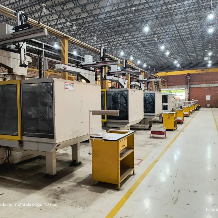 Instagram post from hebromleilao. This post is in position 4.