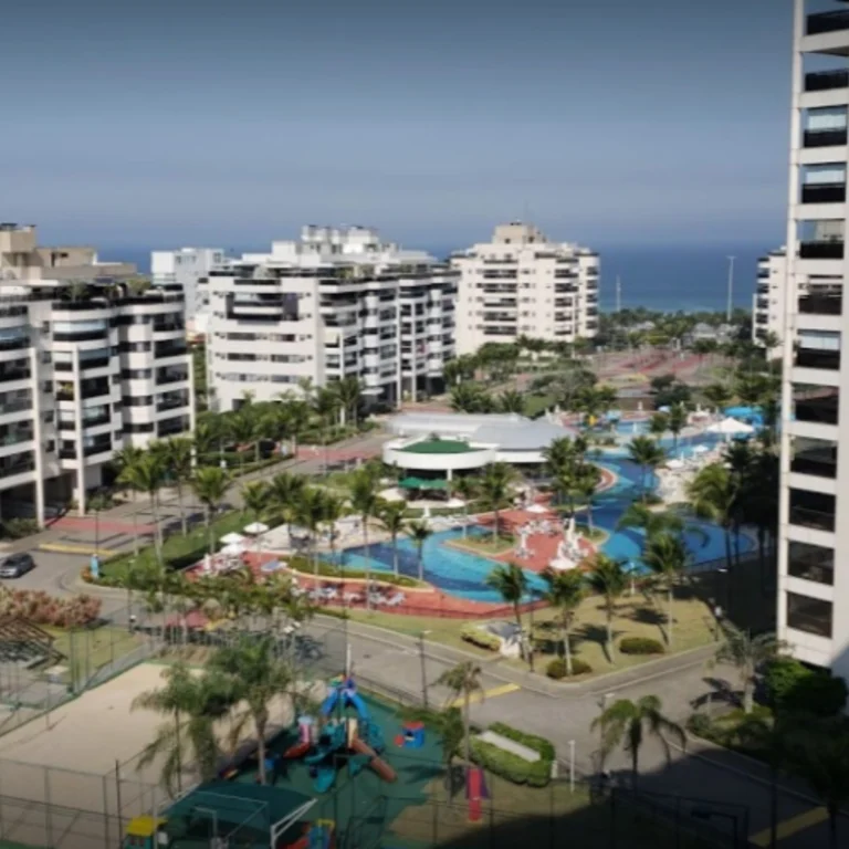 Instagram post from hebromleilao. This post is in position 1.